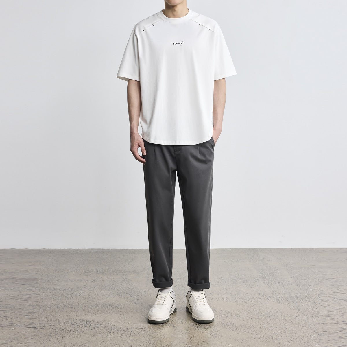 Simple Letter Embroidered Crew Neck T-shirt Fashion Loose