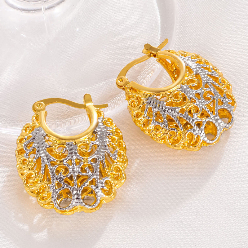 Two-color Small Pocket Carved Earrings Electroplating