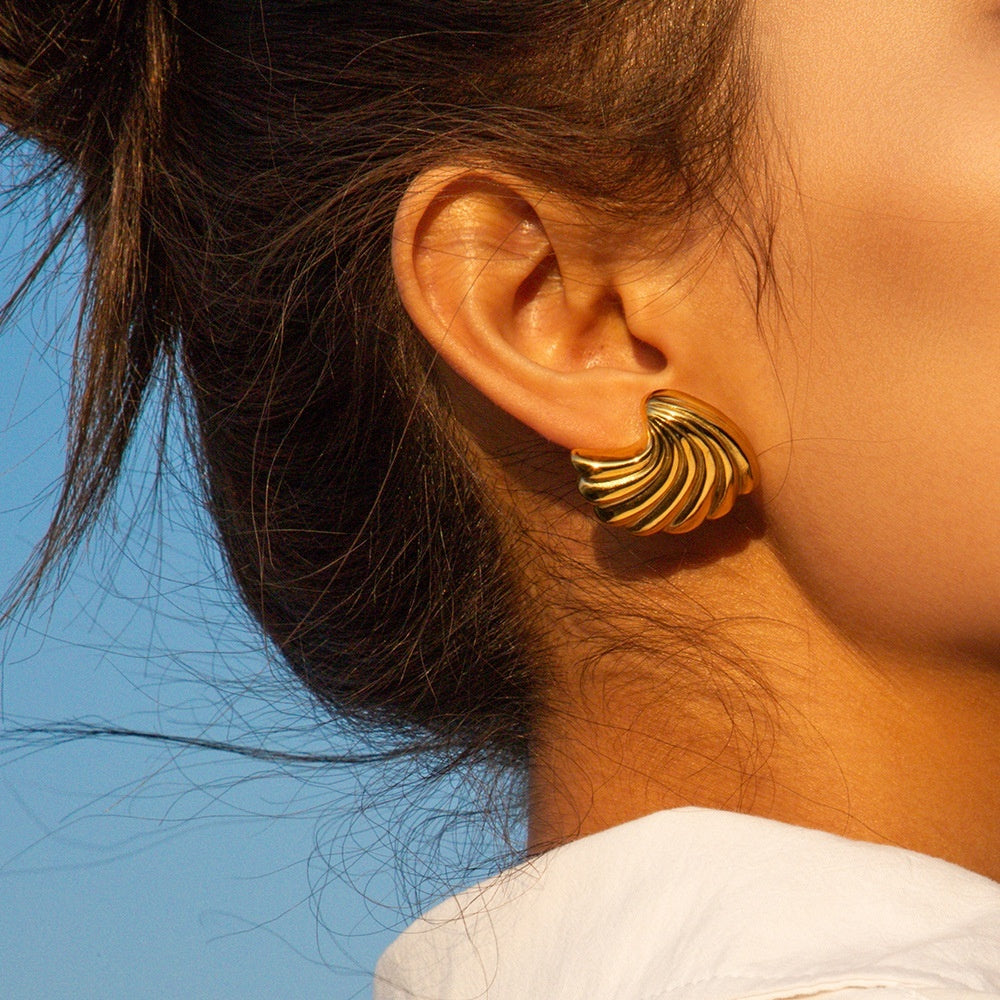 18K Gold Stainless Steel Shell Earrings All-match Fashion Earrings